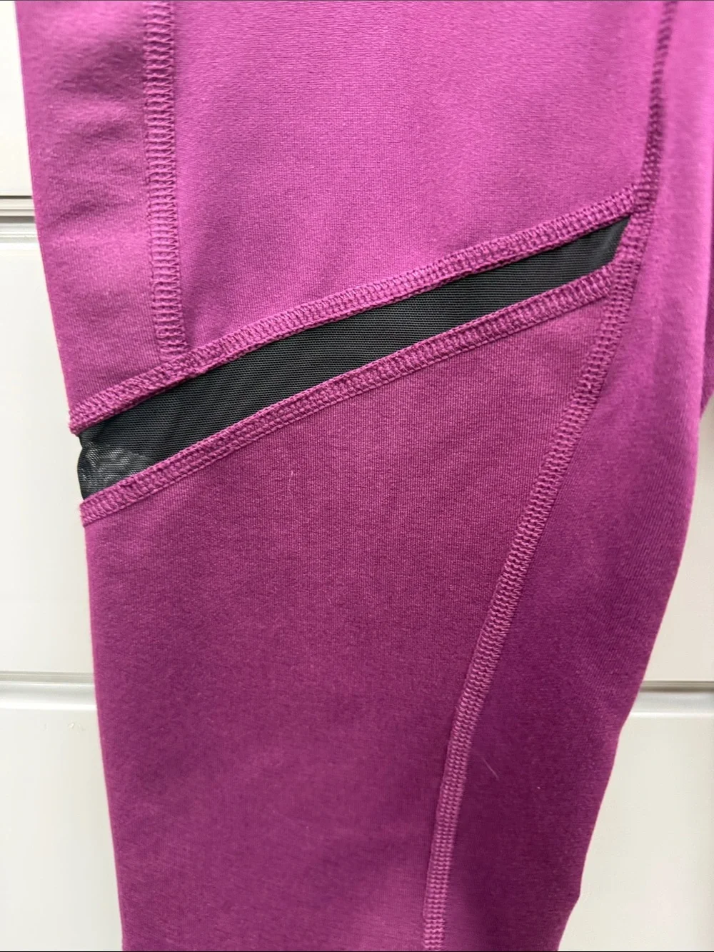 Alo fuchsia, color Active Capri Leggings